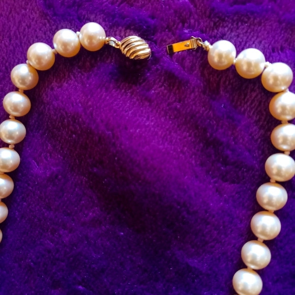 Vintage Marvella Champagne Color Faux Pearl Necklace 20 inch - Picture 4 of 5